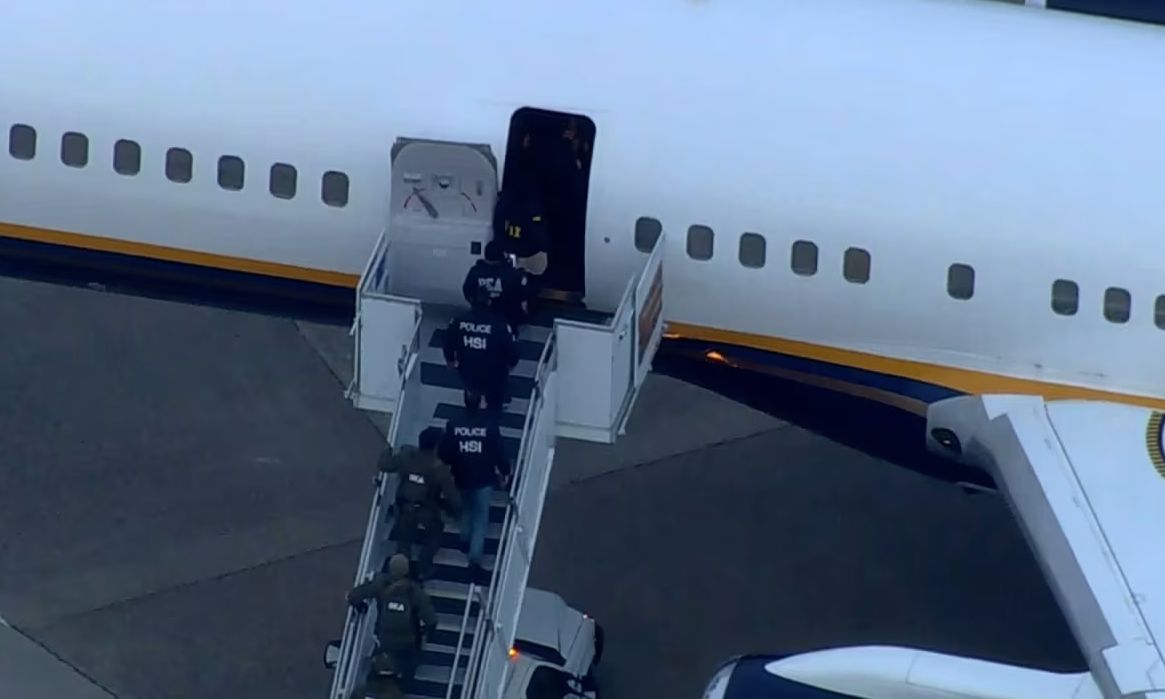 Ο Μαδούρο προσγειώθηκε σε στρατιωτική βάση στη Νέα Υόρκη