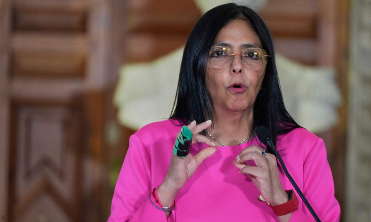 Βενεζουέλα: Ορκίστηκε υπηρεσιακή πρόεδρος η Ντέλσι Ροντρίγκες – Διετέλεσε αντιπρόεδρος του Μαδούρο