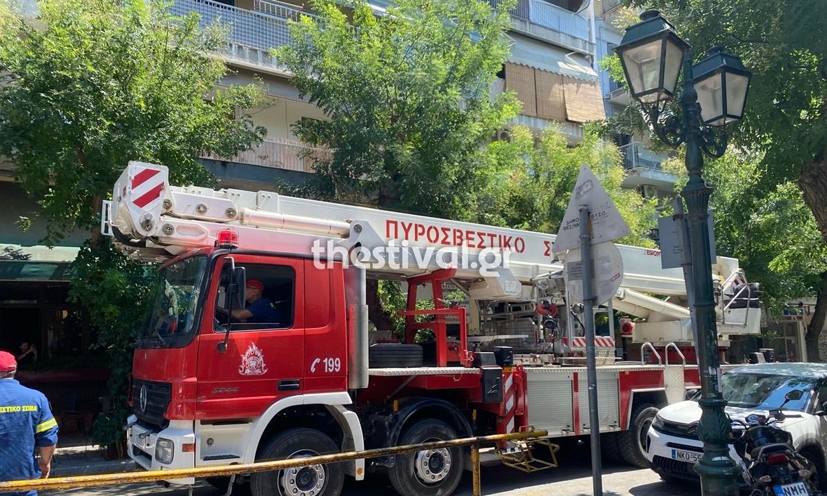 Θεσσαλονίκη: Φωτιά σε υπόγειο κατοικίας στην Πολίχνη – Απεγκλωβισμός ηλικιωμένης