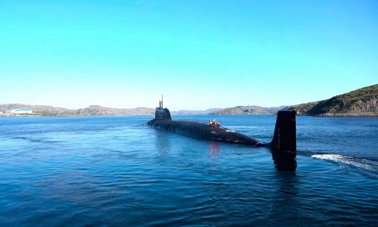 Η Ρωσία στέλνει υποβρύχιο να συνοδεύσει άδειο τάνκερ που προσπάθησαν να κατασχέσουν οι ΗΠΑ