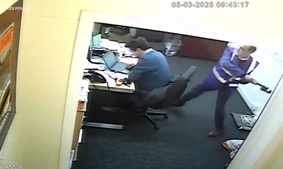 Ουαλία: Πράξη «ανεξέλεγκτης ερωτικής ζήλιας» η επίθεση του διευθυντή σε συνάδελφό του