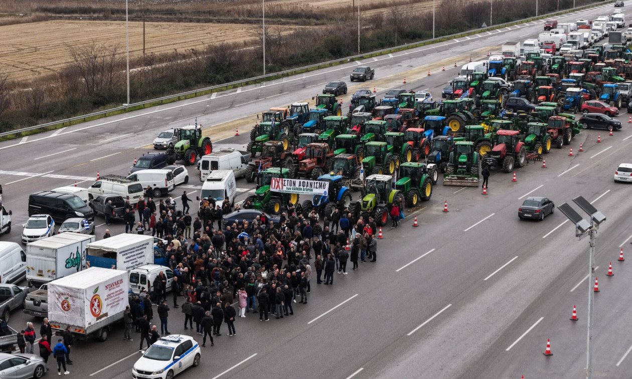 Θεσσαλονίκη: Στα Μάλγαρα οι πωλητές λαϊκών αγορών, δίπλα στους αγρότες – «Θέλουν να μας κλείσουν»