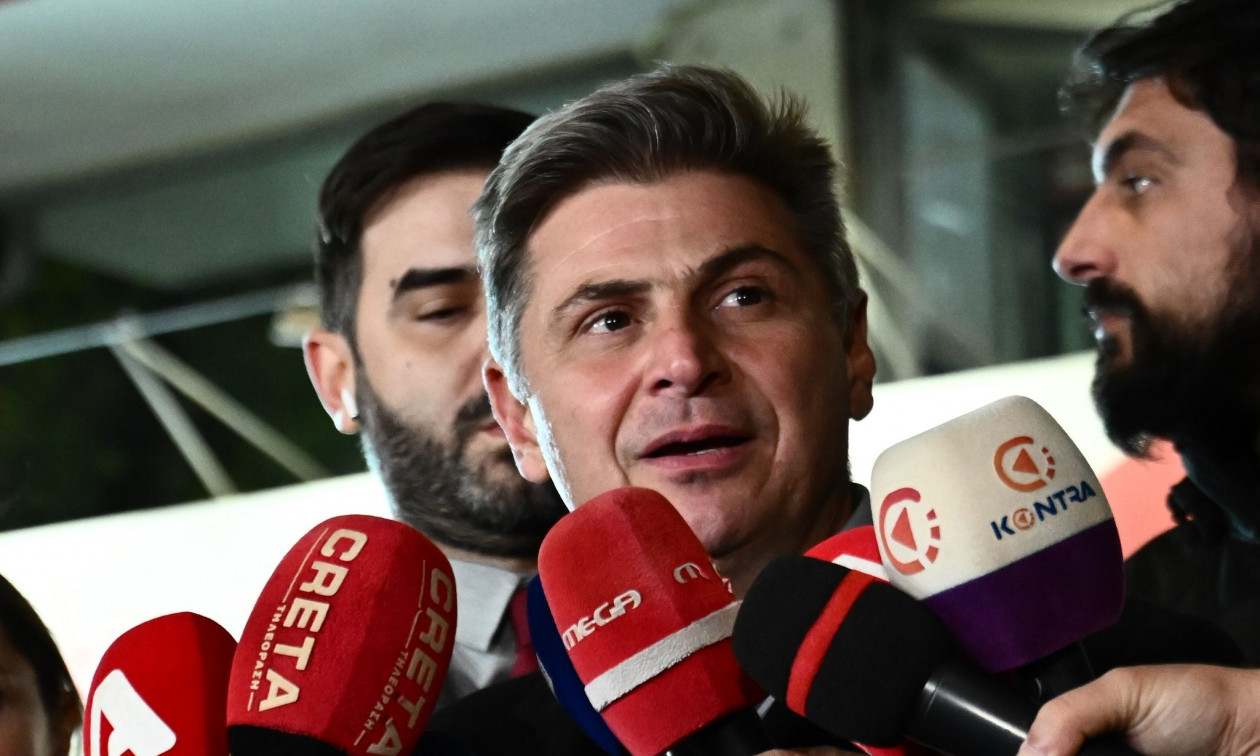 Φαραντούρης στο Newsbomb για τη διαγραφή του: «Δεν βιάζομαι» – Η απάντηση για το πολιτικό του μέλλον