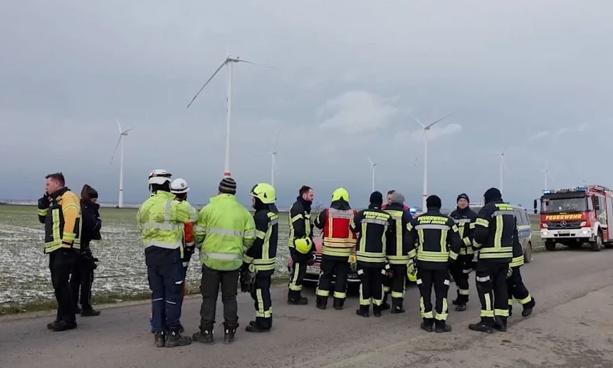 Συναγερμός στη Γερμανία: Πτερύγιο ανεμογεννήτριας κινδυνεύει να σπάσει