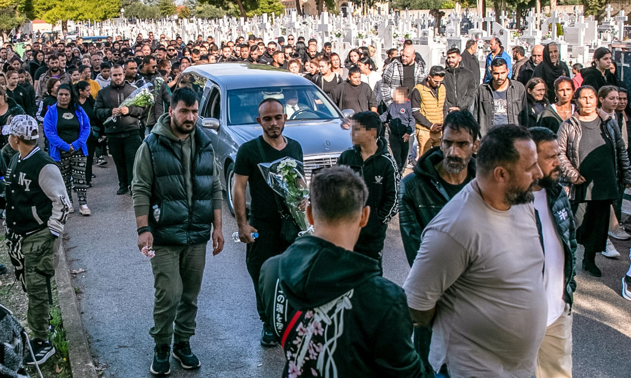 Πάτρα: Σπαραγμός στο τελευταίο «αντίο» στον 30χρονο που ξυλοκοπήθηκε μέχρι θανάτου