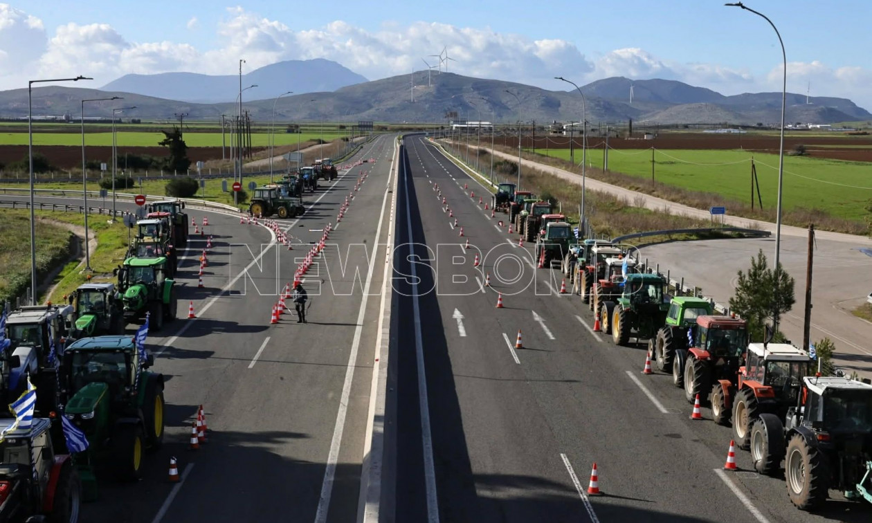 Μπλόκα αγροτών: Μαζικό κλείσιμο σε Εθνικές Οδούς, διόδια, τελωνεία και σήραγγες – Κλειστοί δρόμοι
