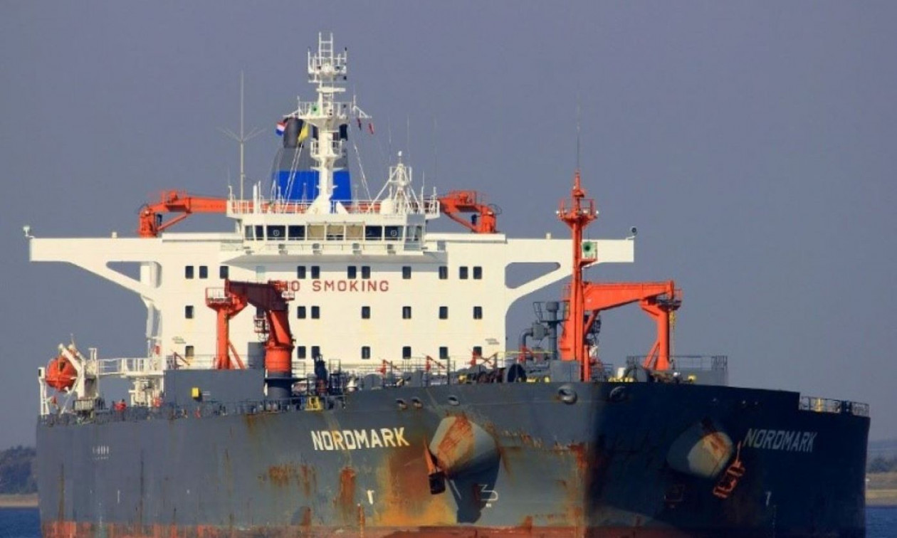 Βρετανία: Ρωσικό τάνκερ του «σκιώδους στόλου» πλέει στη Μάγχη – Έχει υποστεί κυρώσεις