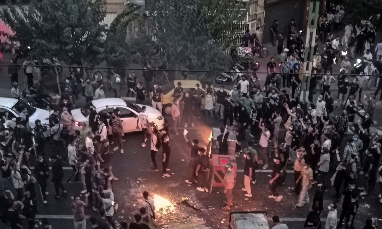 Χάος στο Ιράν – Οι ΗΠΑ παρακολουθούν αν οι διαδηλώσεις θα μπορούσαν να ρίξουν το καθεστώς