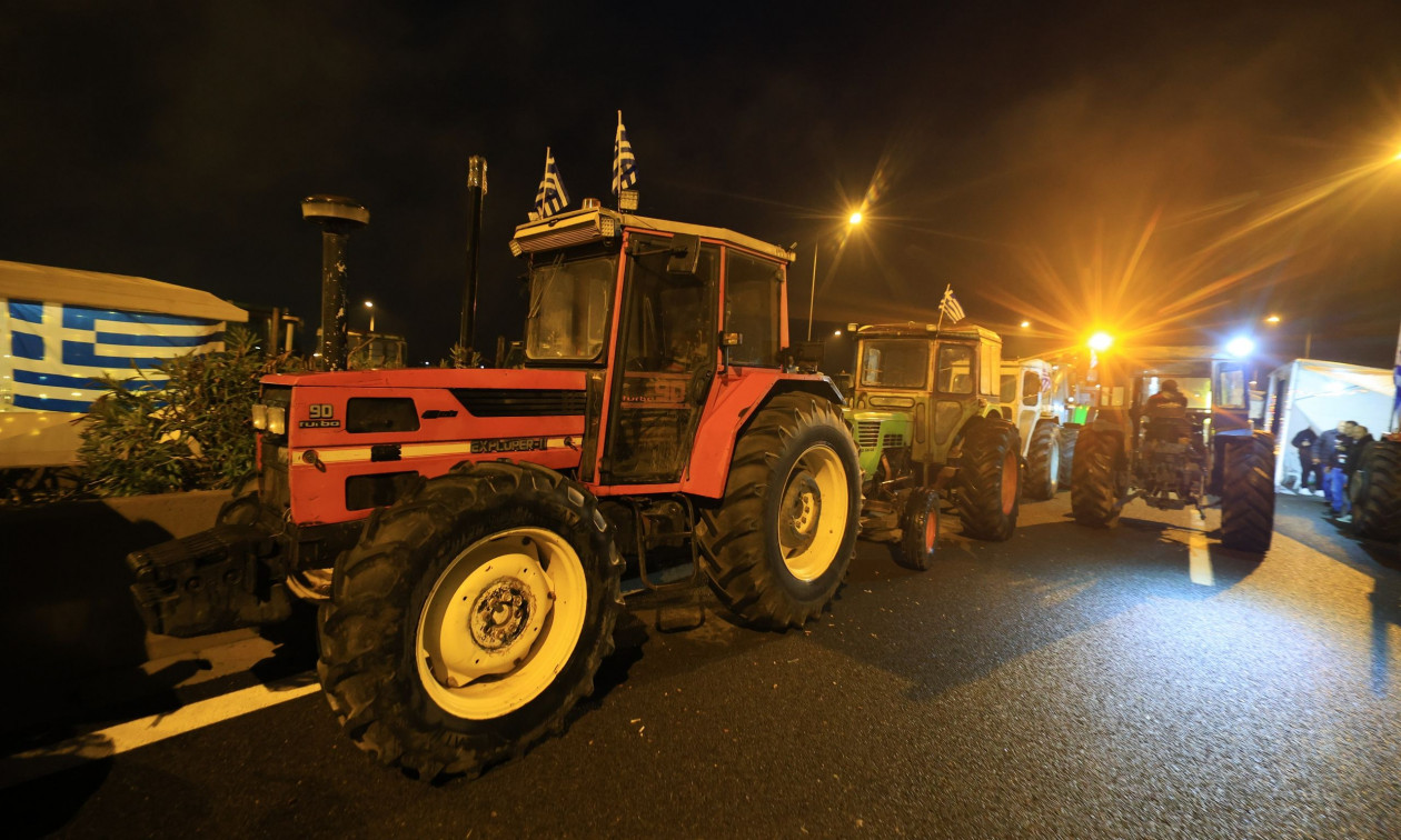 Πάτρα: Σε ποια σημεία των οδικών δικτύων της Δυτικής Ελλάδας παραμένουν μπλόκα