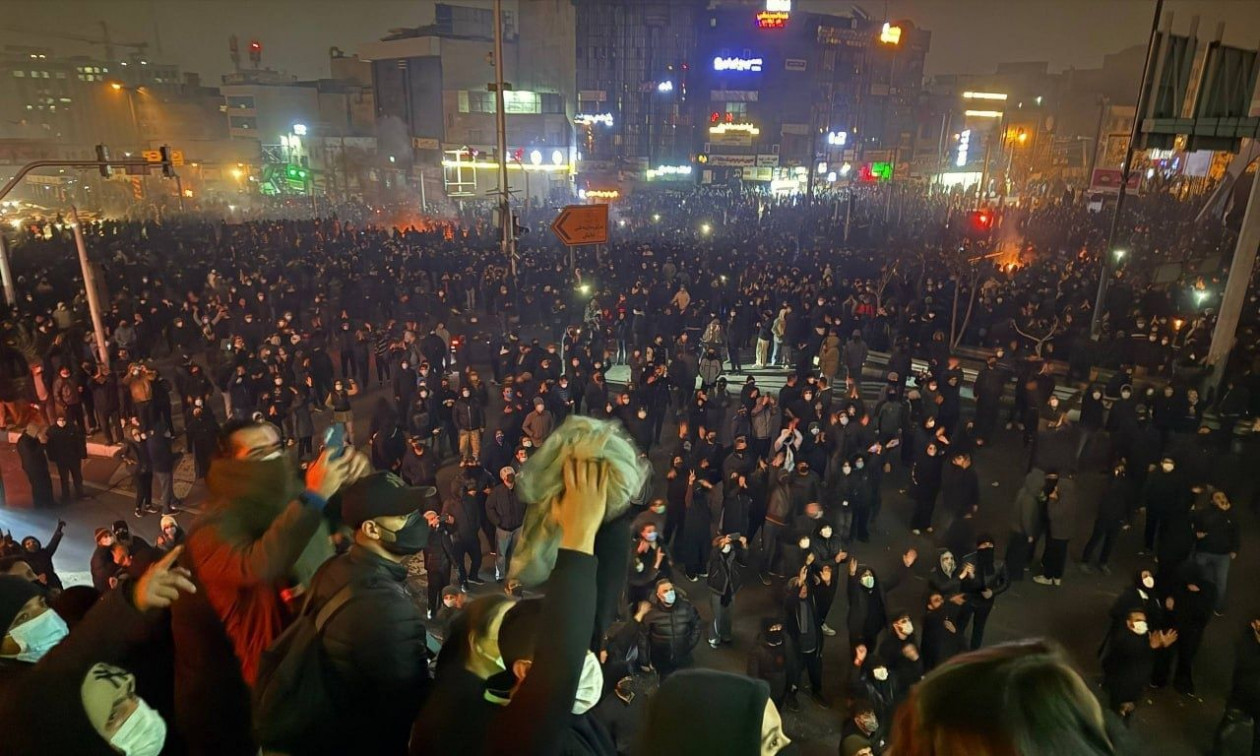 Κύμα διαδηλώσεων στο Ιράν: Ο στρατός ορκίστηκε να υπερασπίσει τα «εθνικά συμφέροντα»