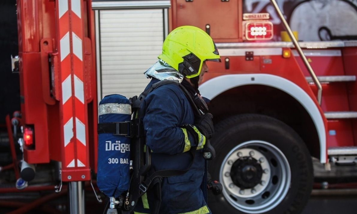 Θεσσαλονίκη: Φωτιά σε σκεπή οικίας στον Λαγκαδά