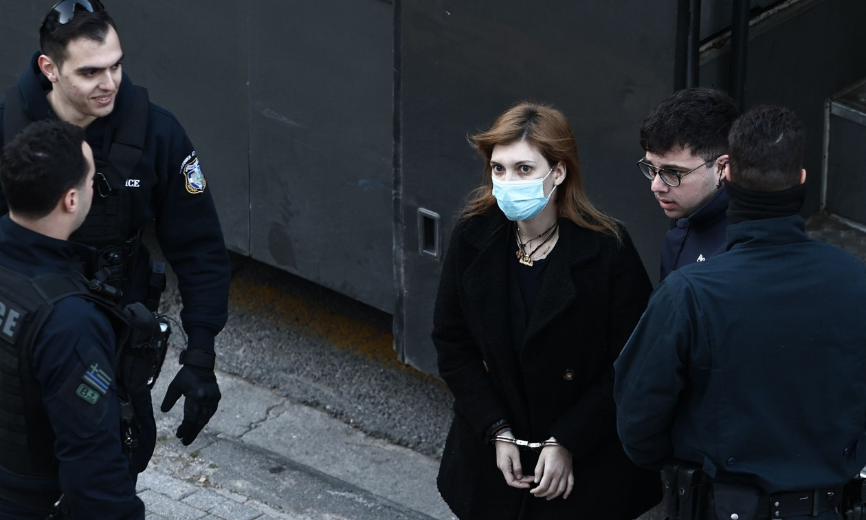 Έφτασε στο Εφετείο Αθηνών η Ρούλα Πισπιρίγκου για τον θάνατο της Τζωρτζίνας