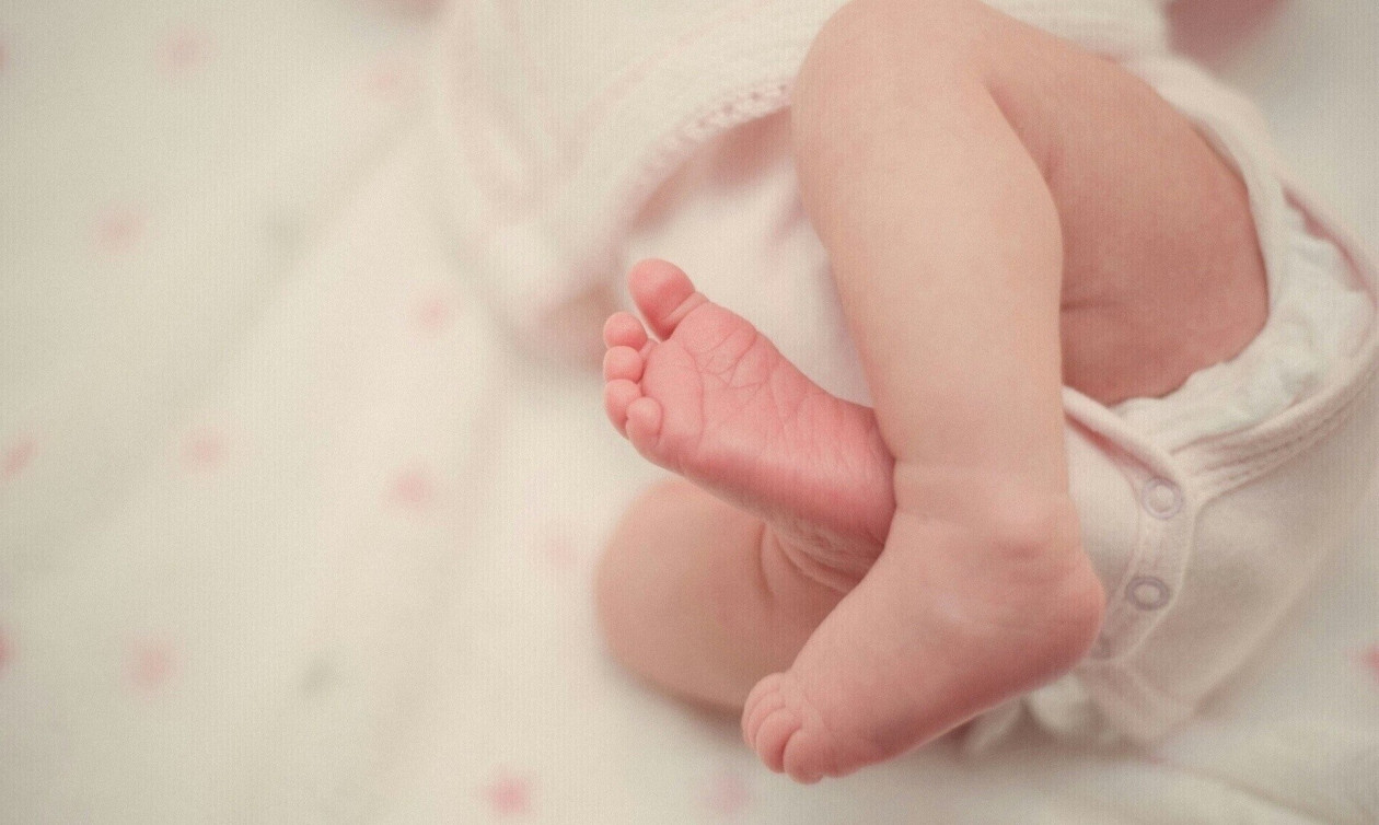 Τραγωδία με νοεγέννητο βρέφος: Δεν τα κατάφερε μετά από αεροδιακομιδή από τη Ρόδο στο Ηράκλειο