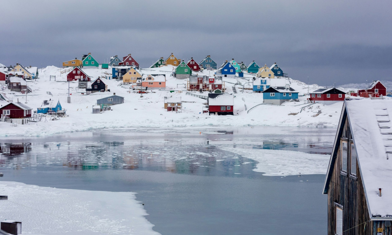 Τραμπ για Γροιλανδία: Η άμυνά τους βασίζεται σε δύο έλκηθρα με σκύλους – Τι είπε για Ρωσία και Κίνα