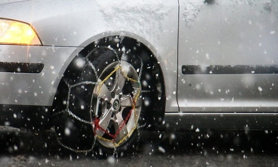 Κυκλοφοριακές ρυθμίσεις στην Αρκαδία λόγω χιονοπτώσεων – Υποχρεωτικές αλυσίδες στην Κορινθία