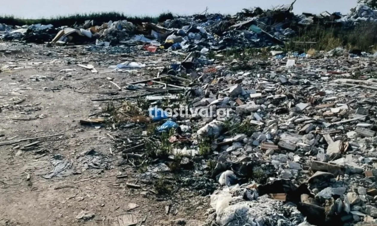 Θεσσαλονίκη: Ασυνείδητοι μετέτρεψαν χωράφι σε χωματερή για μπάζα