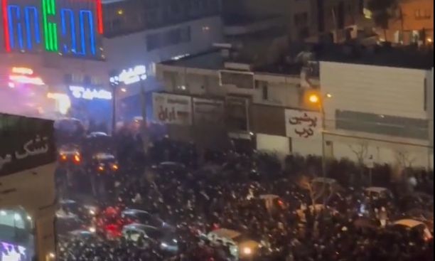 Βίαιη καταστολή στο Ιράν: Αυξάνεται ο αριθμός των πολιτών που καταφεύγει στην Τουρκία