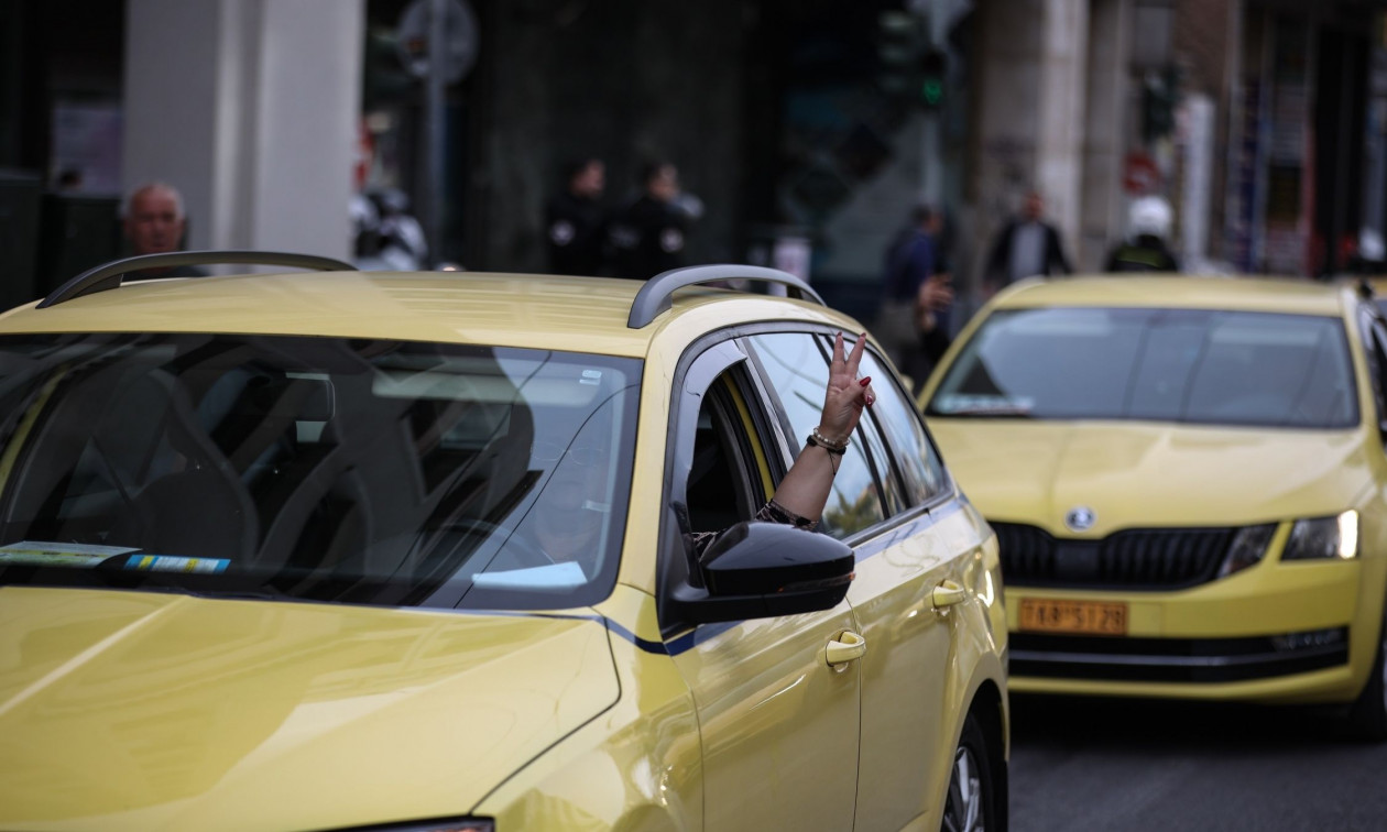 Απεργία ταξί: Νέο «χειρόφρενο» την Πέμπτη – Θα γίνει πομπή προς το Μαξίμου