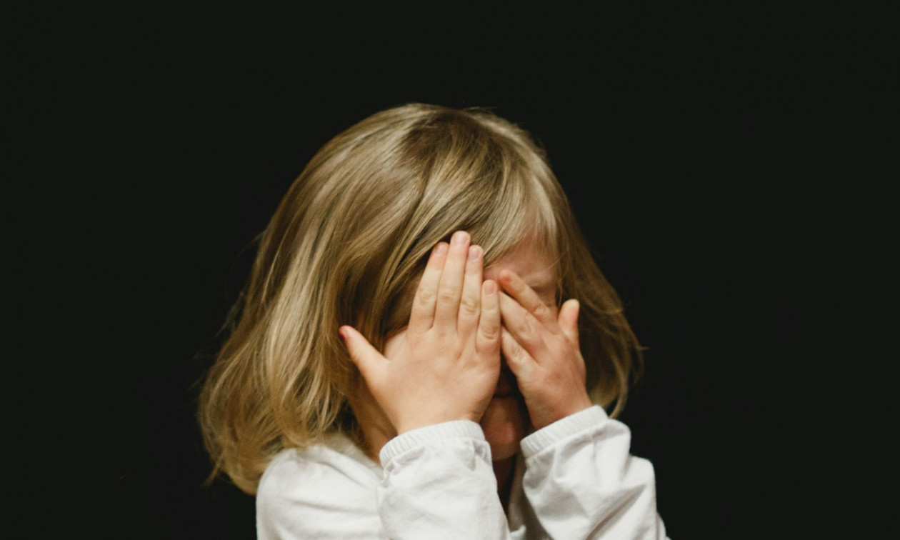 Ιταλία: Συνελήφθη 27χρονος babysitter για παιδεραστία – Βρέθηκαν βίντεο με κακοποιήσεις παιδιών