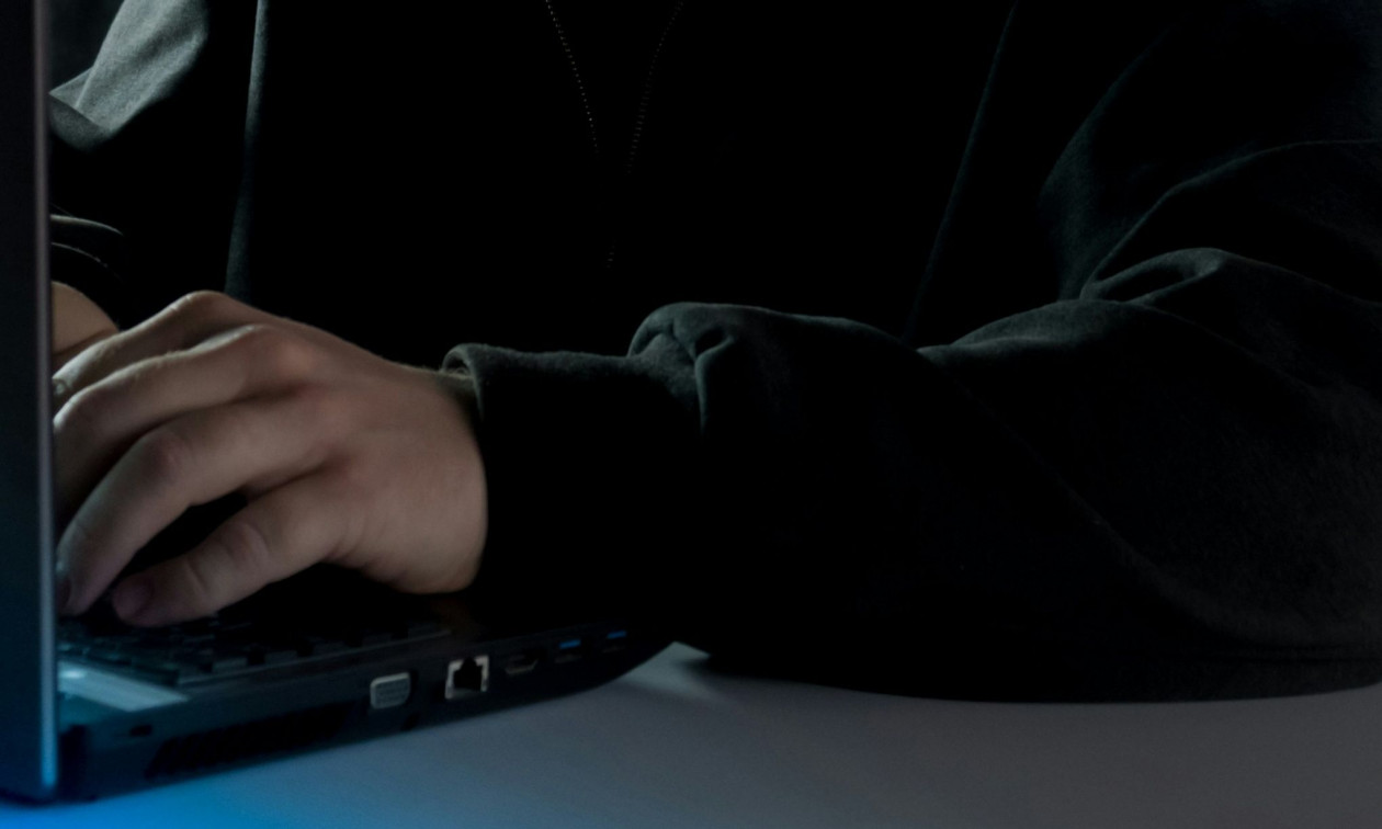 Σύλληψη δύο ατόμων για απάτες μέσω μαζικών SMS – Πώς εξαπατούσαν τους πολίτες