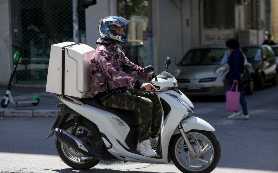 Ωραιόκαστρο: Η παραγγελία που έγινε viral – «Χτύπα μία φορά αν… πεινάς»