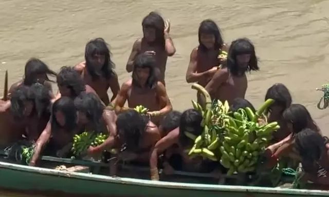 Η άγνωστη φυλή του Αμαζονίου – Στο φως αδημοσίευτο βίντεο