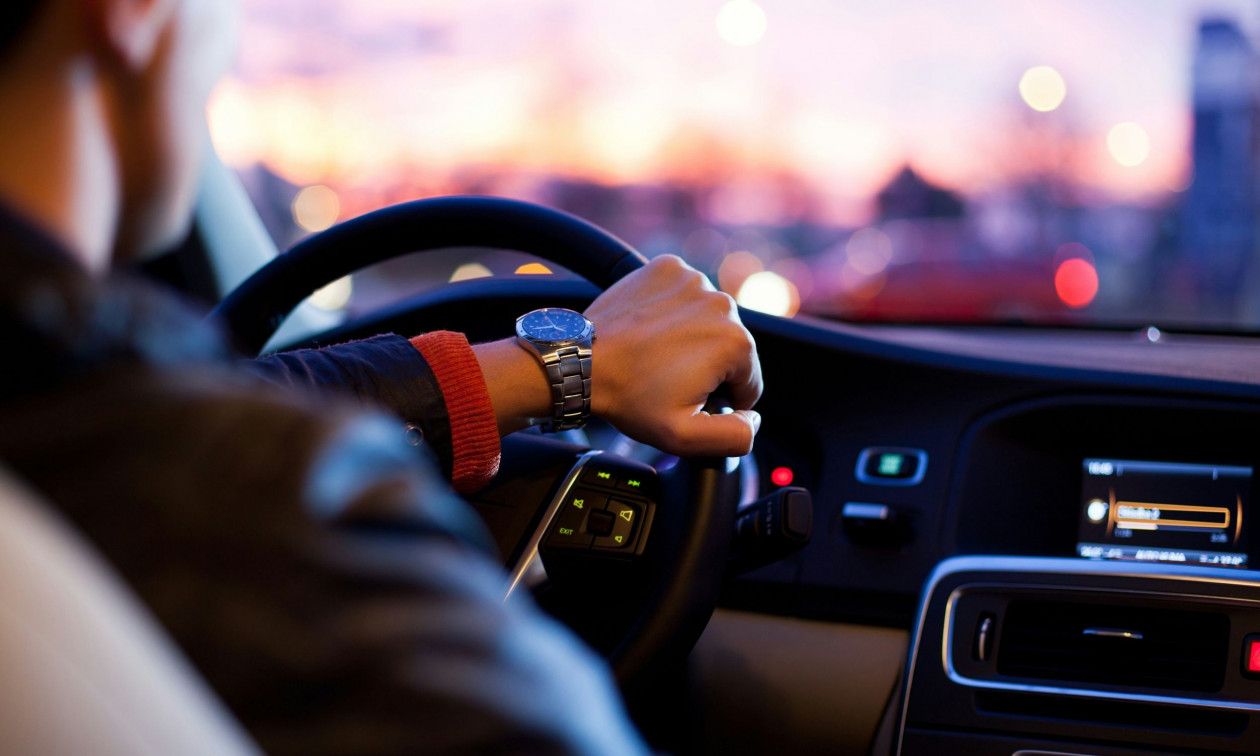 Συνελήφθη 43χρονος στην Περιφερειακή Υμηττού που έτρεχε με 191 χλμ/ώρα