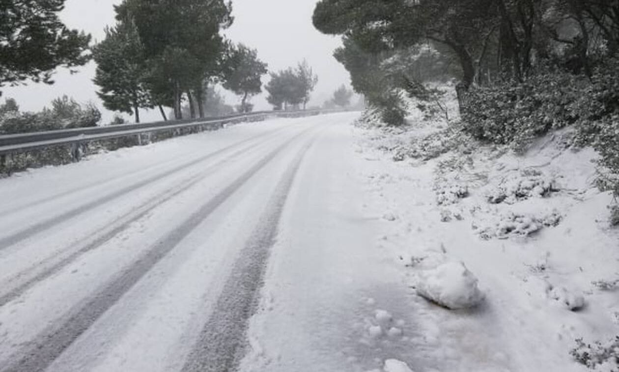 Καιρός: Στην κατάψυξη η Μαγνησία – Χιονόπτωση στα Χάνια Πηλίου