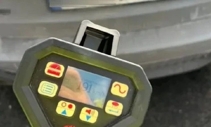 Συνελήφθη οδηγός που έτρεχε με 191 χλμ/ώρα στην περιφερειακή Υμηττού