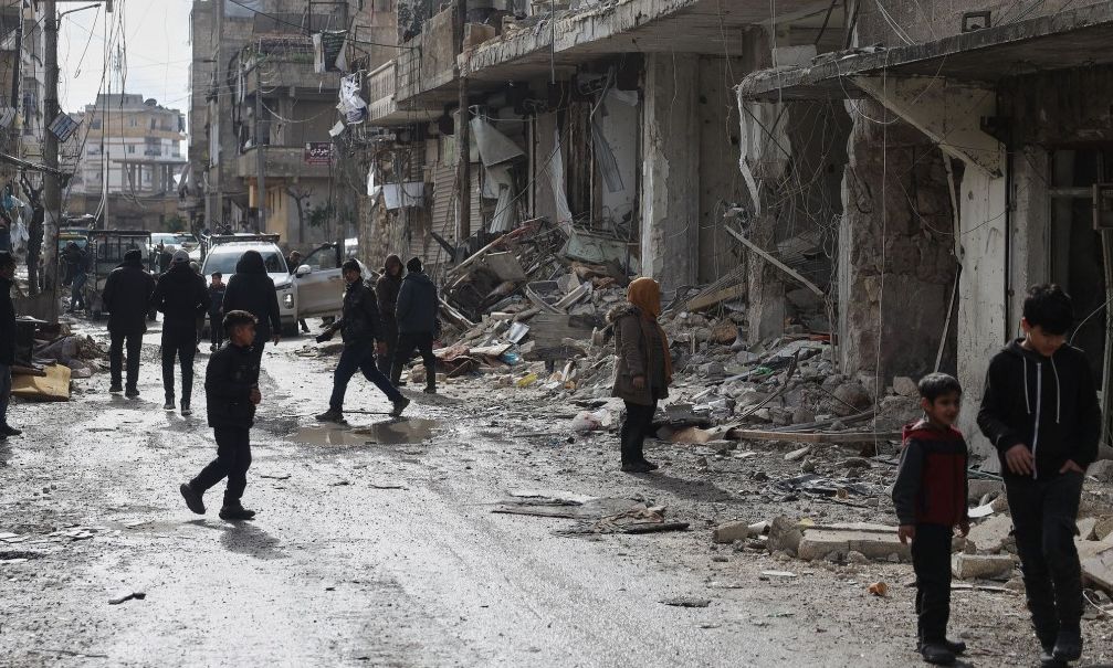 Συρία: Σφίγγει ο κλοιός για τους Κούρδους – Οι ισλαμιστές του Τζολάνι πολιορκούν και τη Ράκα