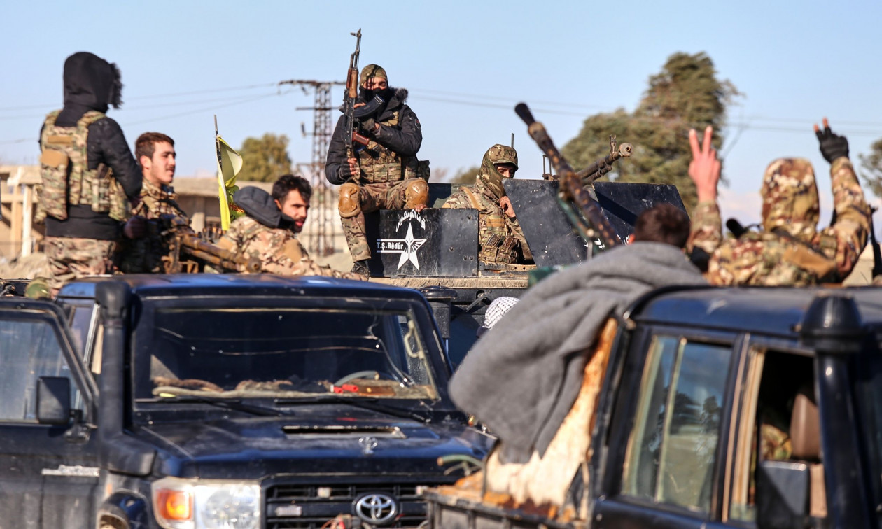 Συρία: Ο κυβερνητικός στρατός επιτέθηκε σε φυλακές που κρατούνται χιλιάδες τζιχαντιστές του ISIS