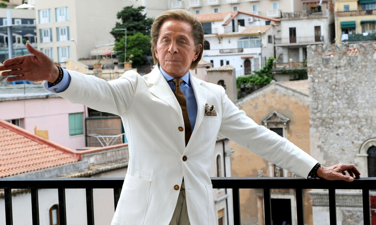 Valentino: Η σχέση του «τελευταίου αυτοκράτορα» της μόδας με το σινεμά