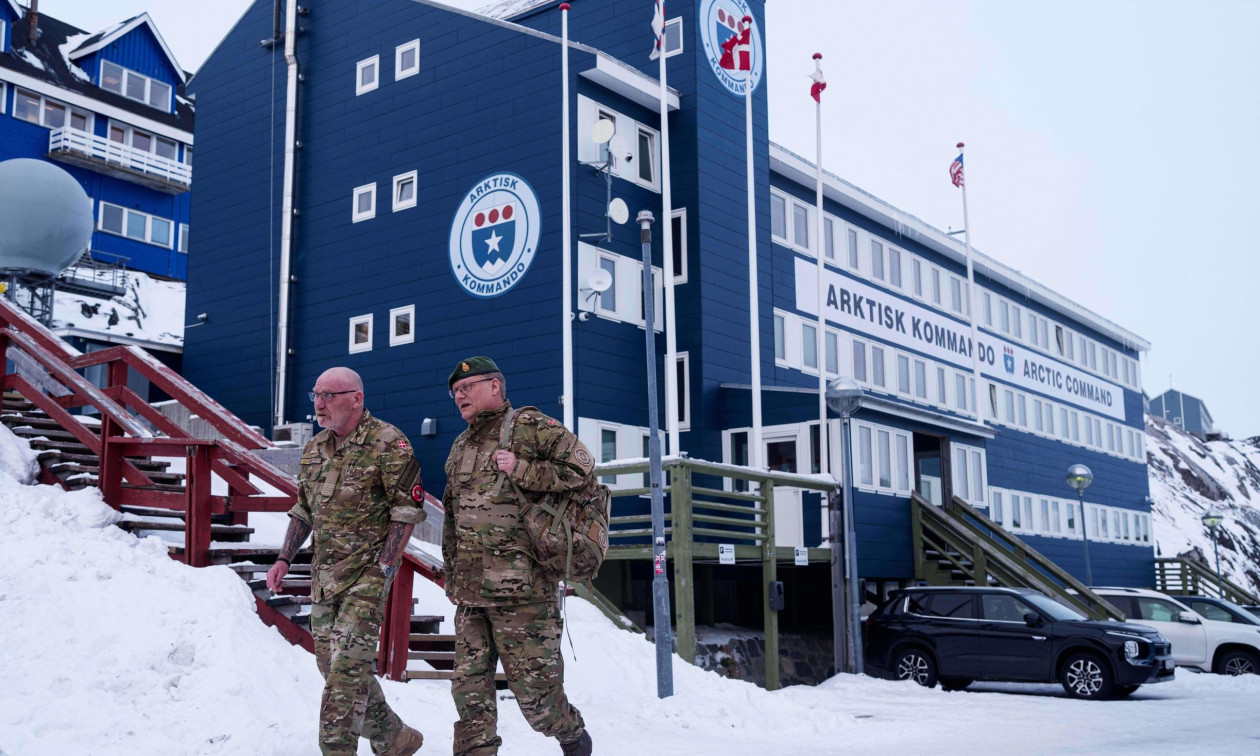 Γροιλανδία: Ενισχύουν την στρατιωτική παρουσία του οι Δανοί, απειλεί με δασμούς ο Τραμπ