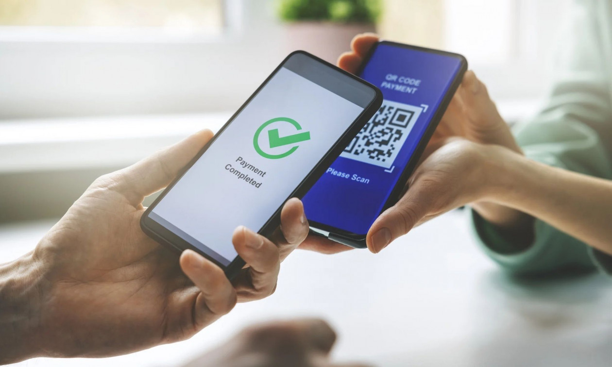 ΑΑΔΕ: Δεν είναι δωρεά και δεν δηλώνεται το χαρτζιλίκι μέσω IRIS