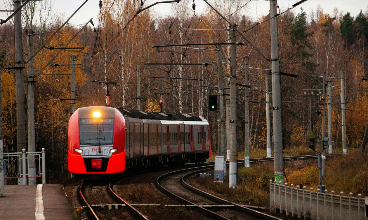 Δύο σιδηροδρομικά ατυχήματα στην Ισπανία: Κατέρρευσε τοίχος πάνω σε τρένο – 15 τραυματίες