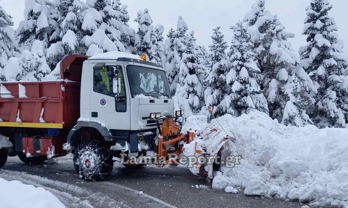 Φθιώτιδα: Ξεκίνησε η επέλαση του χιονιά – «Έχει φτάσει τα 40 εκατοστά»