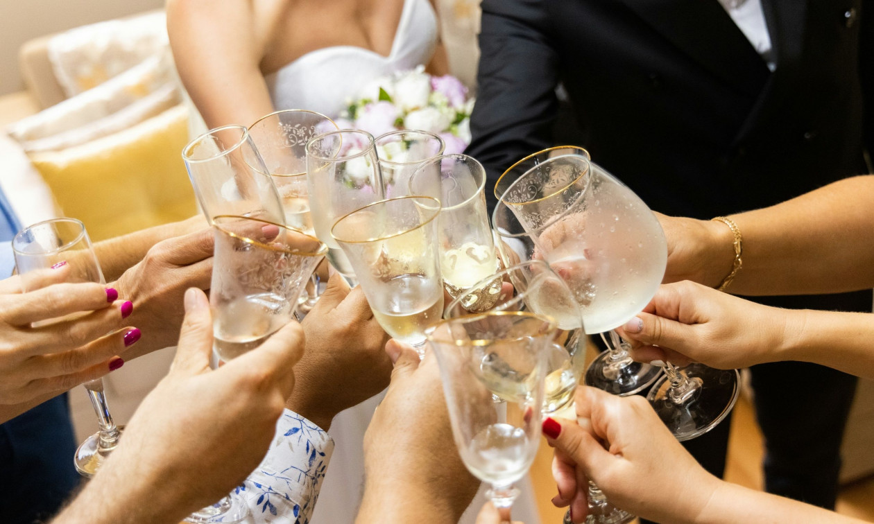 «Σαφάρι» της ΑΑΔΕ σε γάμους και βαπτίσεις – Έρχεται το ψηφιακό πελατολόγιο μετά το Πάσχα