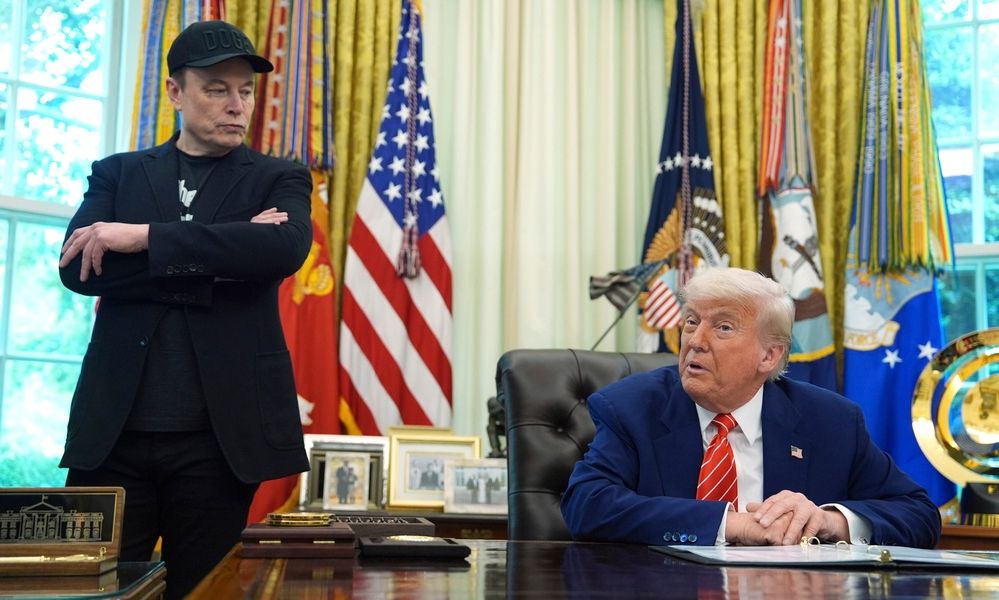 WSJ: O Έλον Μασκ επιστρέφει στην πολιτική σκηνή των ΗΠΑ