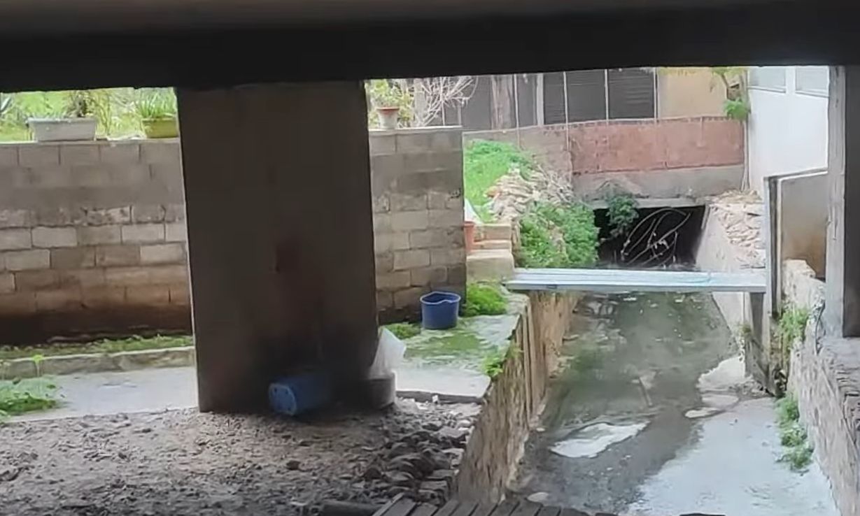 Γαλάτσι: Πολυκατοικίες έχουν χτιστεί πάνω σε ρέμα – Αποκαλυπτικές εικόνες