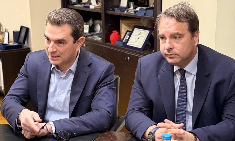 Θανάσης Παπαθανάσης: Περιοδεία στο Αγρίνιο με τον Κώστα Σκρέκα και τον Στέλιο Κονταδάκη