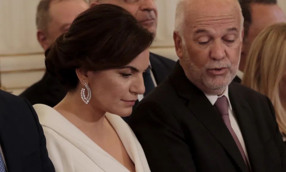 Μαξίμου για διάταξη συνεπιμέλειας: Διάφανη η διαδικασία-Καμία ρύθμιση Φλωρίδη υπέρ της Κεφαλογιάννη