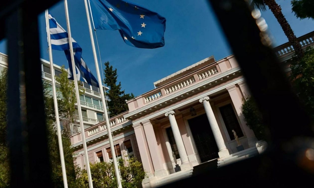 Μαξίμου: Επιχείρηση απελπισίας από συγκεκριμένα κέντρα η υπερπροβολή της Καρυστιανού