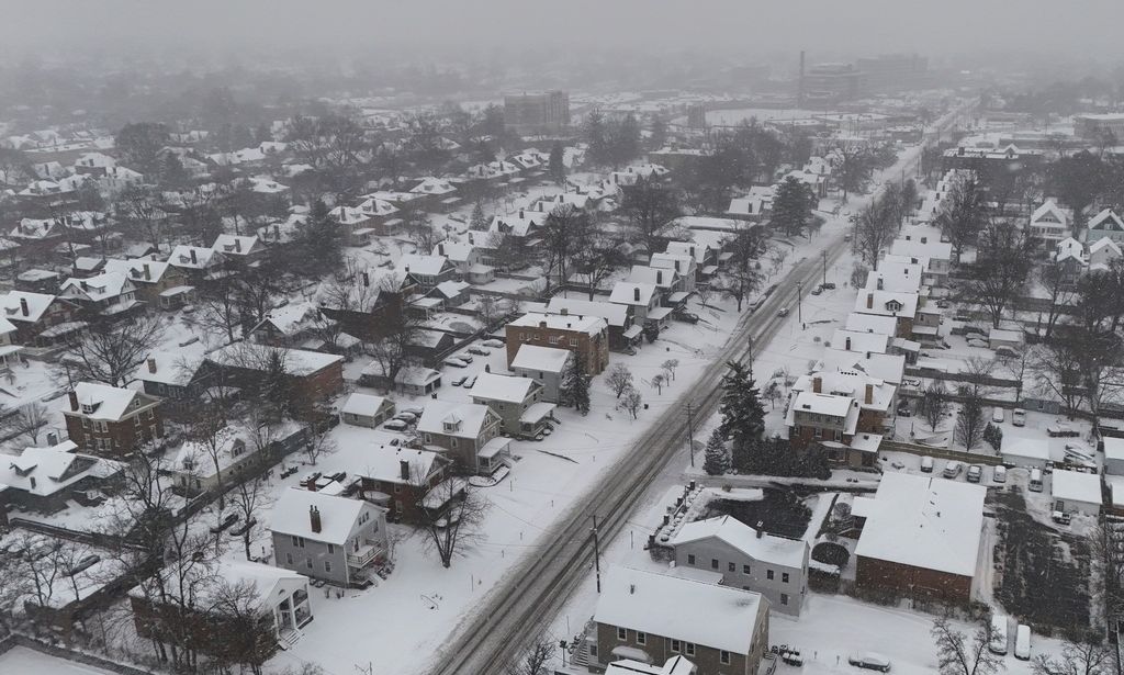 Ξεκίνησε η χειμερινή καταιγίδα στις ΗΠΑ: Εκατομμύρια άνθρωποι στο έλεος του ψύχους και του χιονιά