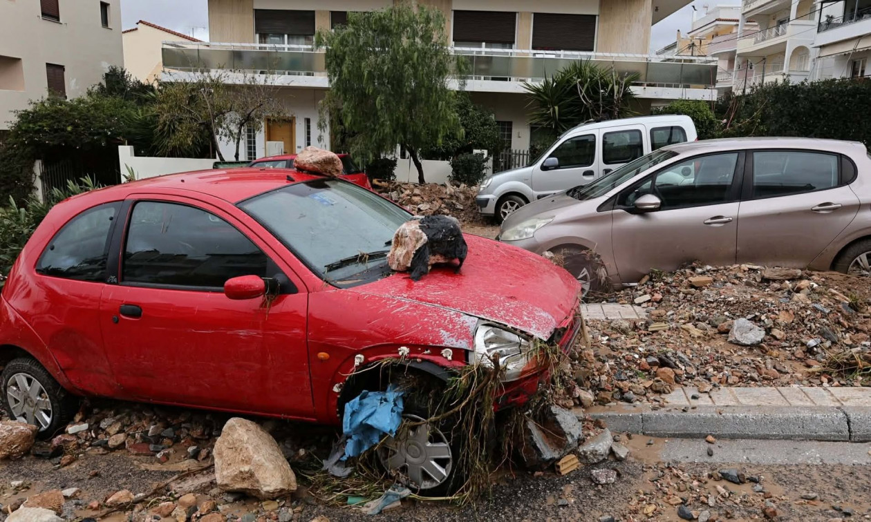 Πώς θα γίνει η αποζημίωση στους πληγέντες από την κακοκαιρία σε Γλυφάδα και Βάρη-Βούλα-Βουλιαγμένη