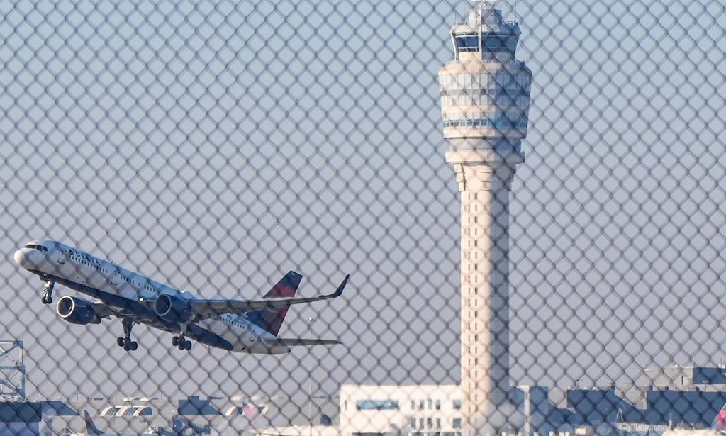 ΗΠΑ: Χιλιάδες πτήσεις ακυρώθηκαν ενόψει του σφοδρού κύματος κακοκαιρίας