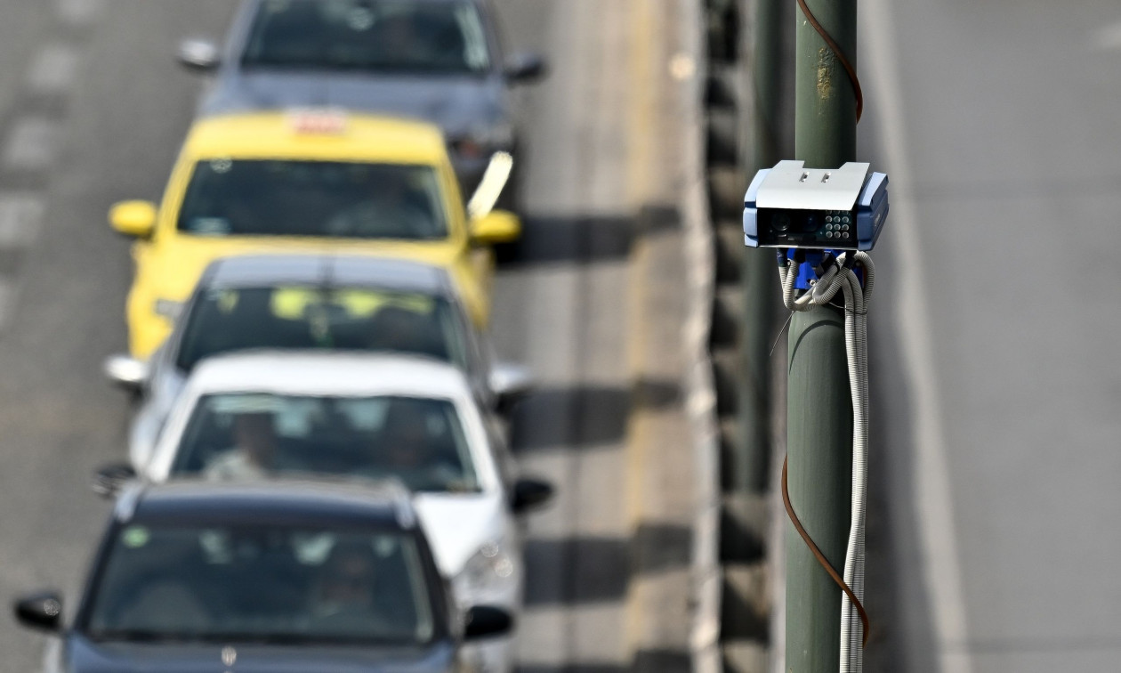 Πρεμιέρα για τις «έξυπνες κάμερες»: Ενημέρωση των οδηγών με SMS – Όλα όσα πρέπει να γνωρίζετε