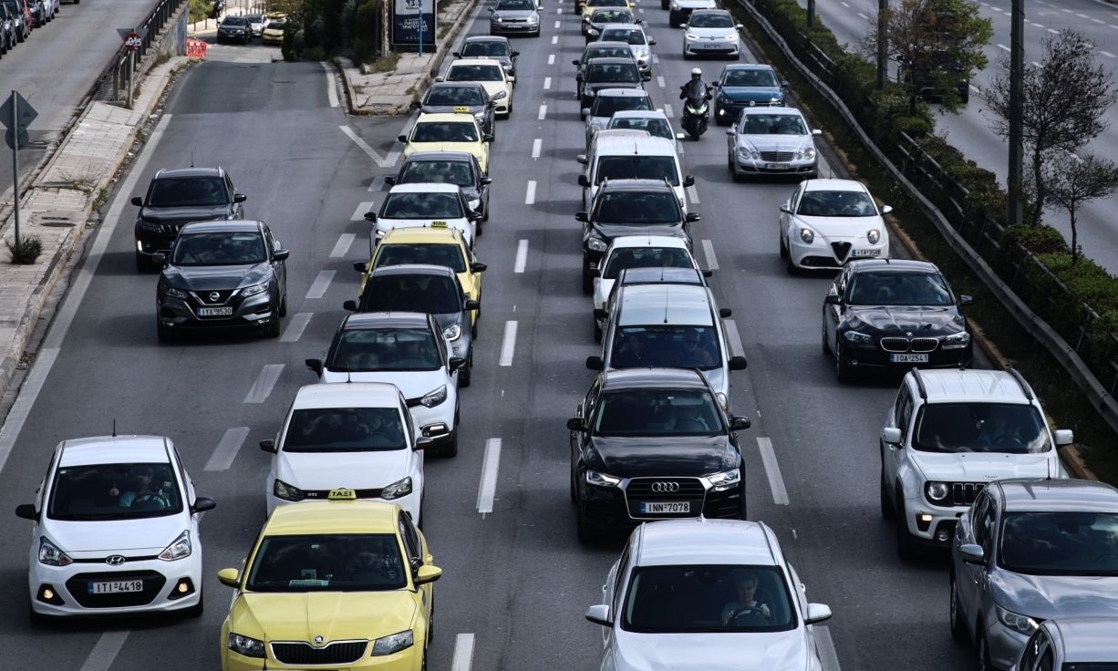 Κίνηση τώρα: Κυκλοφοριακό «κομφούζιο» σε Κηφισό, Αττική Οδό – Πού αλλού παρατηρούνται καθυστερήσεις