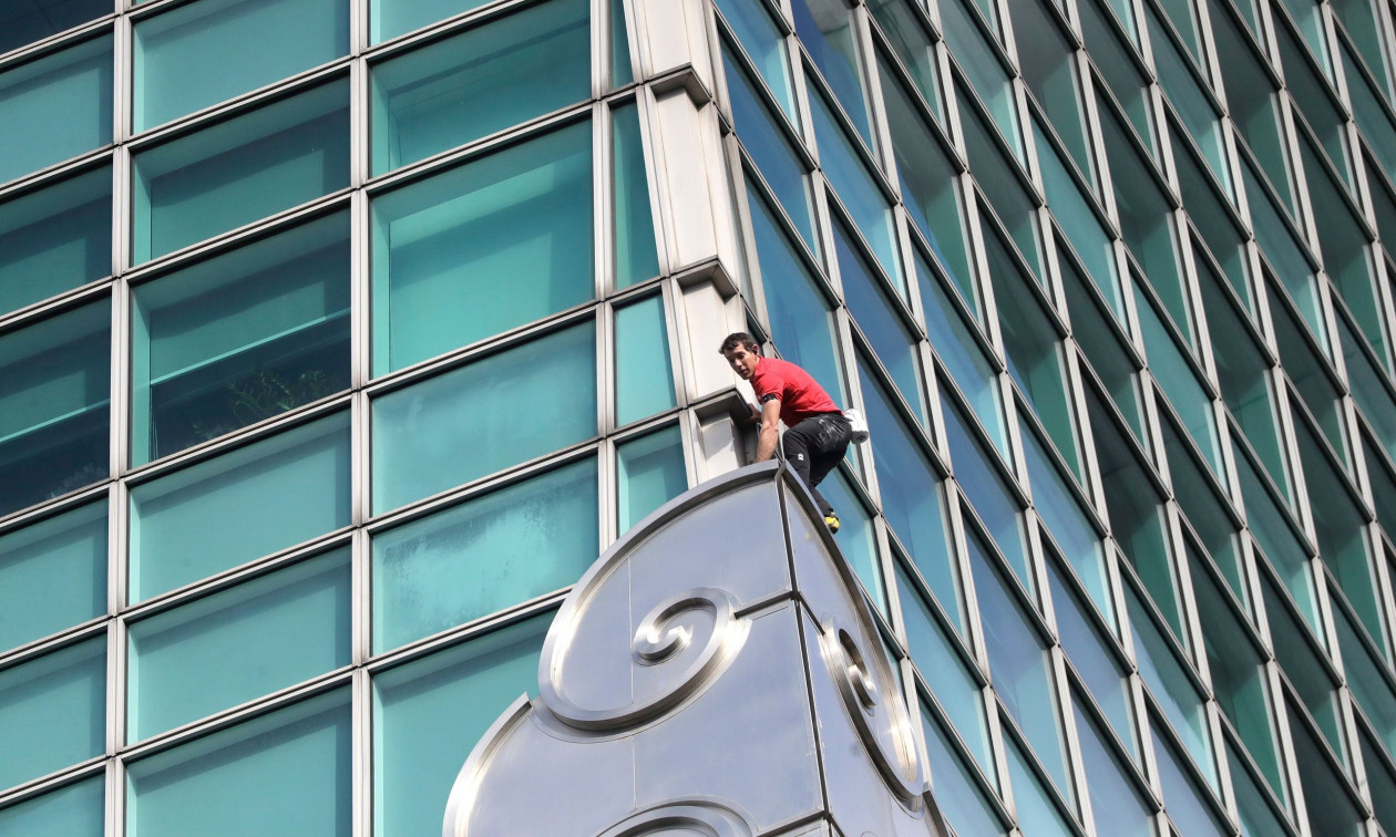 Άλεξ Χόνολντ: Ο άνθρωπος που ανέβηκε στον ουρανοξύστη Taipei 101, δεν μπορεί να νιώσει φόβο