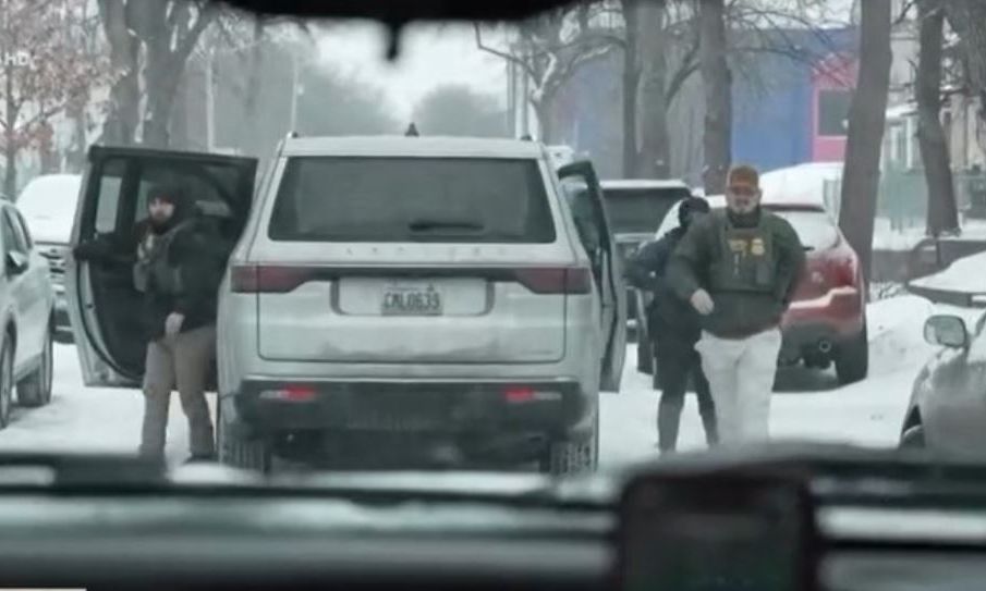 Οργή στην Ιταλία: Δημοσιογράφοι της RAI δέχθηκαν απειλές από πράκτορες της ICE στη Μινεάπολη