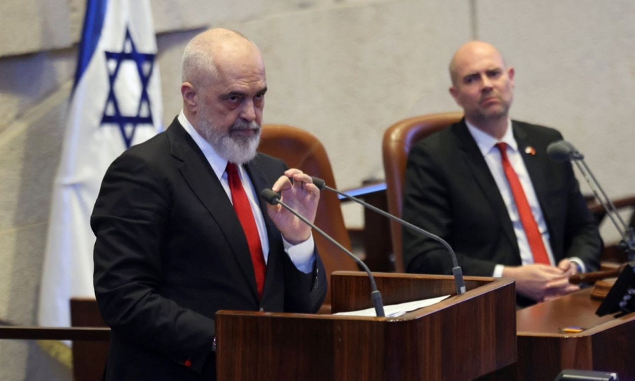 Ράμα: Θερμή υποδοχή στο Ισραήλ – «Τα γόνατα μου τρέμουν που μιλάω μπροστά σου Μπίμπι»